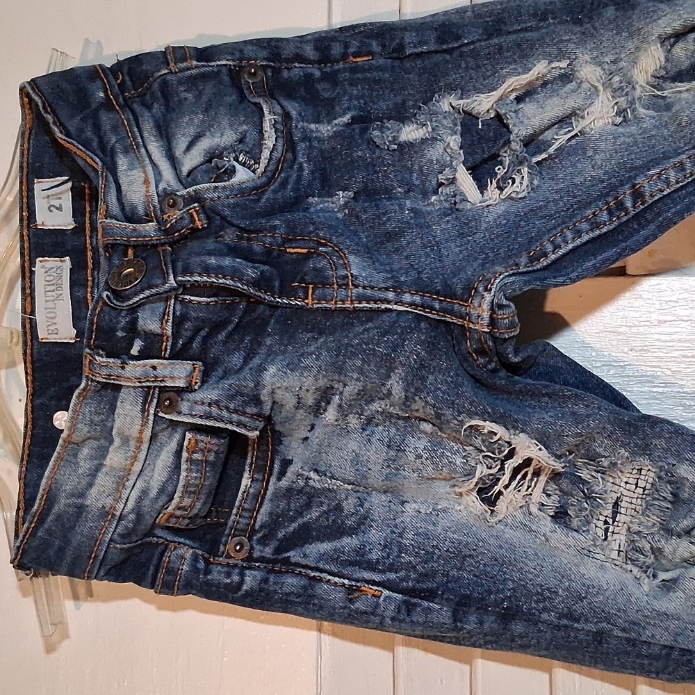 Evolution In Design Skinny Jeans - Picture 2 of 8